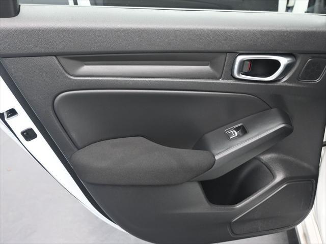Photo of 2023 Platinum White Pearl Honda Civic