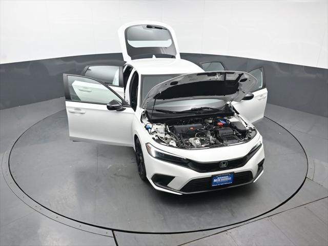 Photo of 2023 Platinum White Pearl Honda Civic