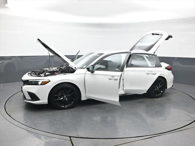 Photo of 2023 Platinum White Pearl Honda Civic