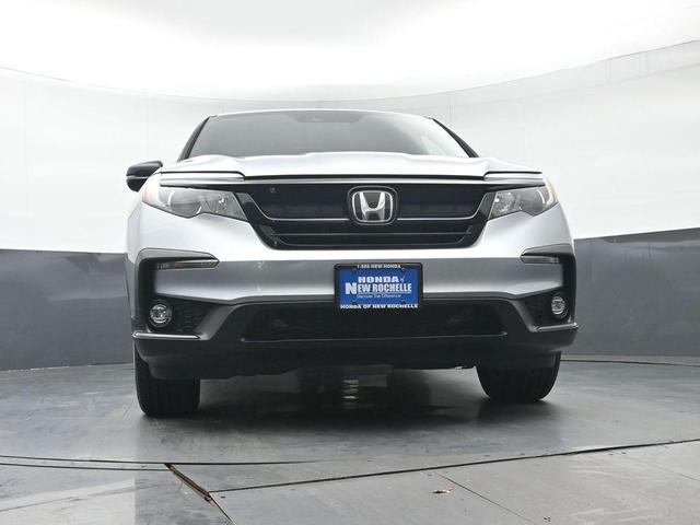 Photo of 2022 Lunar Silver Metallic Honda Pilot