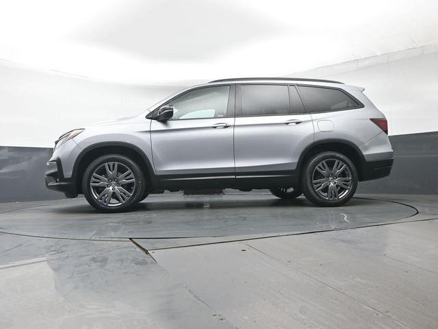 Photo of 2022 Lunar Silver Metallic Honda Pilot
