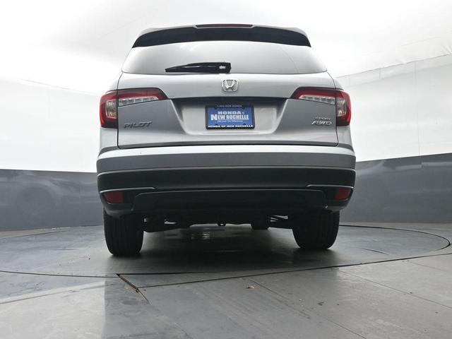 Photo of 2022 Lunar Silver Metallic Honda Pilot