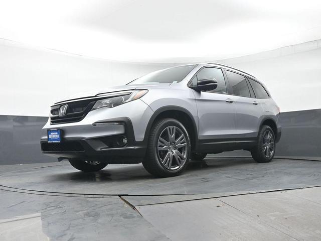 Photo of 2022 Lunar Silver Metallic Honda Pilot