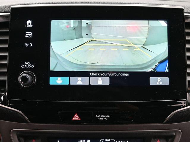Photo of 2022 Lunar Silver Metallic Honda Pilot