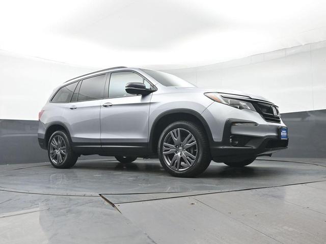 Photo of 2022 Lunar Silver Metallic Honda Pilot