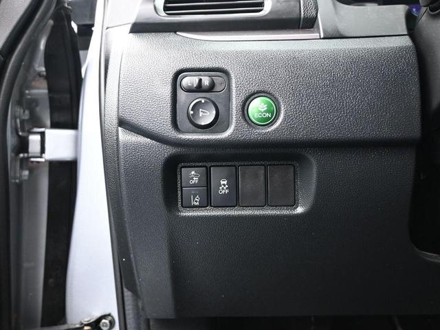 Photo of 2022 Lunar Silver Metallic Honda Pilot