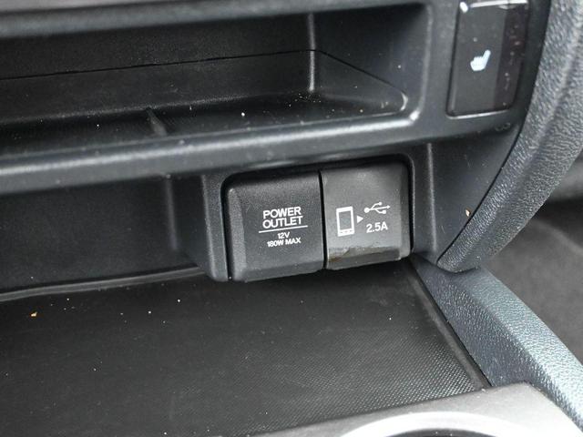 Photo of 2022 Lunar Silver Metallic Honda Pilot