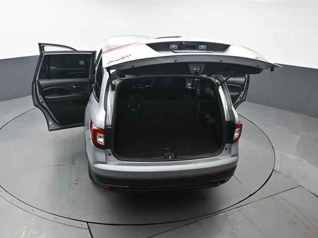 Photo of 2022 Lunar Silver Metallic Honda Pilot