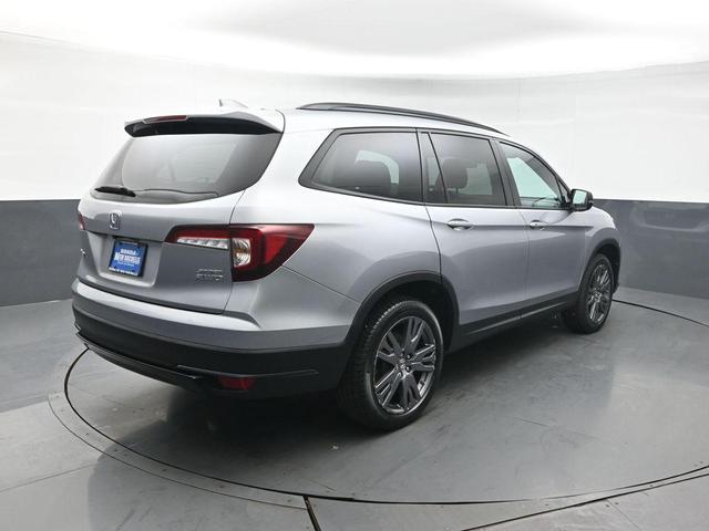 Photo of 2022 Lunar Silver Metallic Honda Pilot