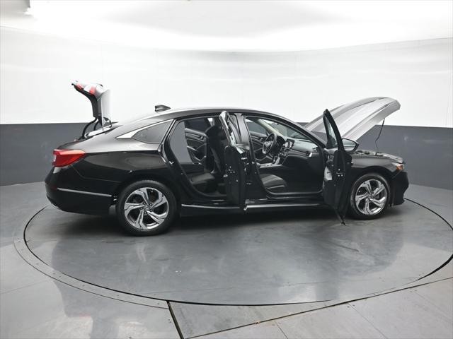 Photo of 2019 Crystal Black Pearl Honda Accord