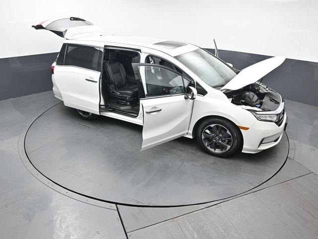 Photo of 2022 Platinum White Honda Odyssey