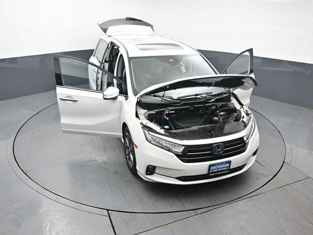 Photo of 2022 Platinum White Honda Odyssey