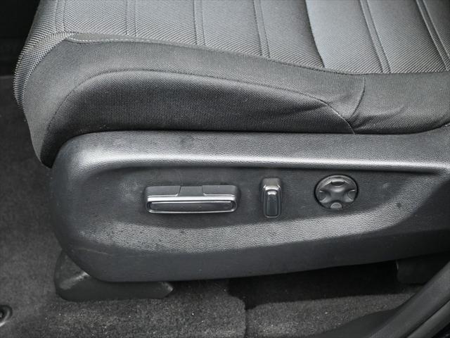 Photo of 2022 Crystal Black Pearl Honda CR-V