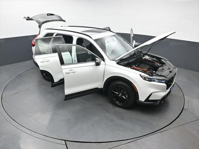 Photo of 2023 Platinum White Pearl Honda CR-V Hybrid