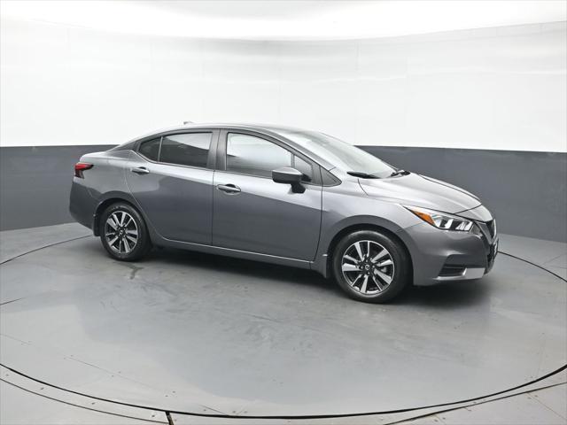 Photo of 2022 Gun Metallic Nissan Versa