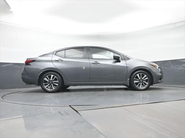 Photo of 2022 Gun Metallic Nissan Versa