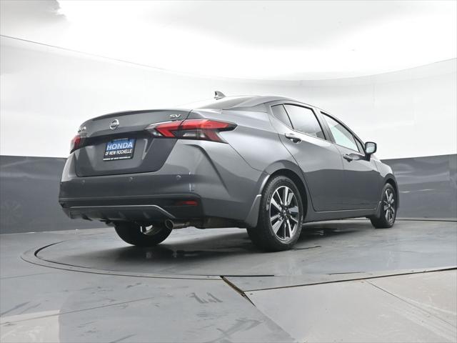 Photo of 2022 Gun Metallic Nissan Versa