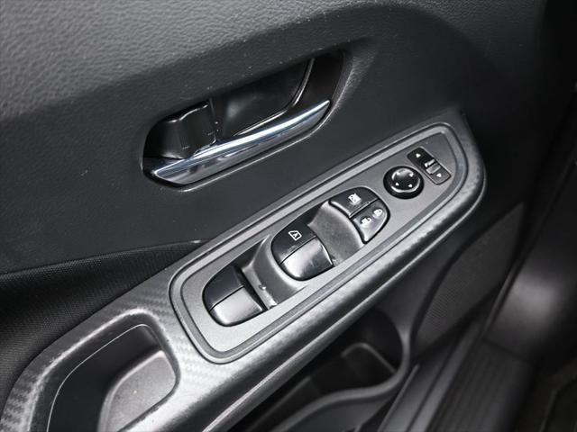 Photo of 2022 Gun Metallic Nissan Versa