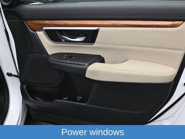 Photo of 2022 Platinum White Pearl Honda CR-V