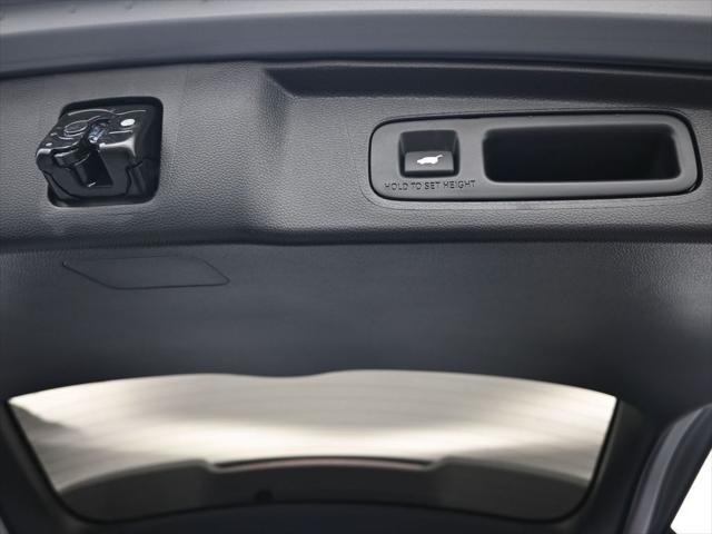 Photo of 2025 Urban Gray Pearl Honda CR-V Hybrid