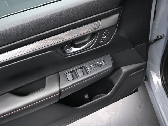 Photo of 2025 Urban Gray Pearl Honda CR-V Hybrid