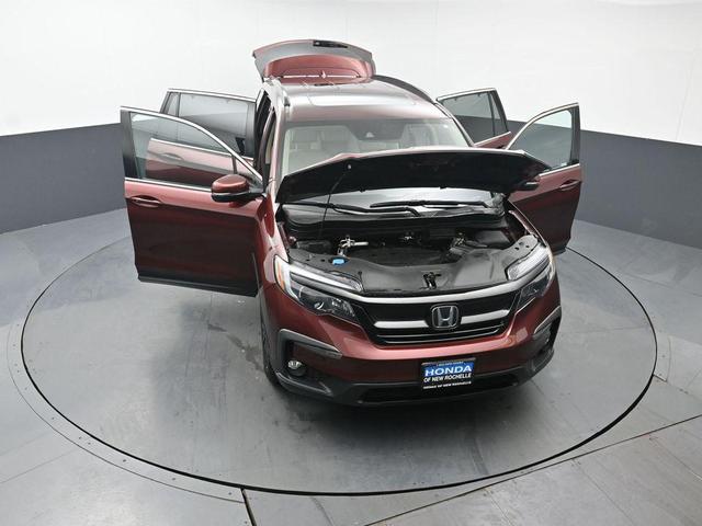 Photo of 2022 Scarlet Honda Pilot