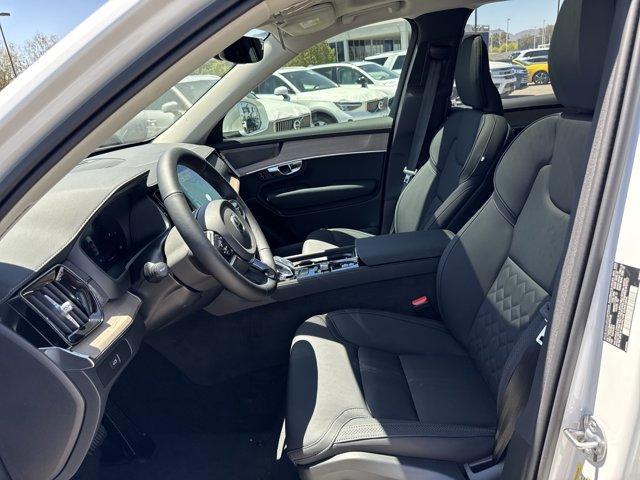 Photo of 2025 White Volvo XC90
