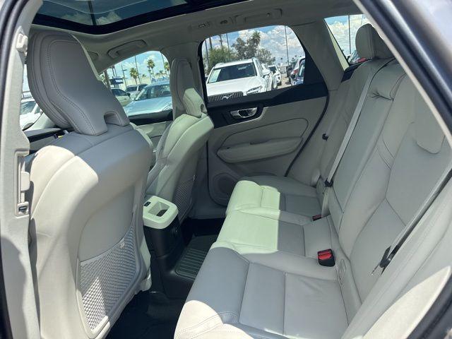 Photo of 2026 Bright Volvo XC60