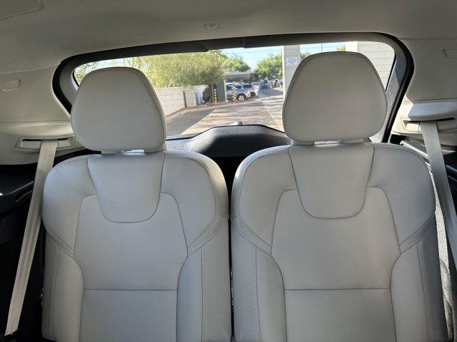 Photo of 2025 White Volvo XC90