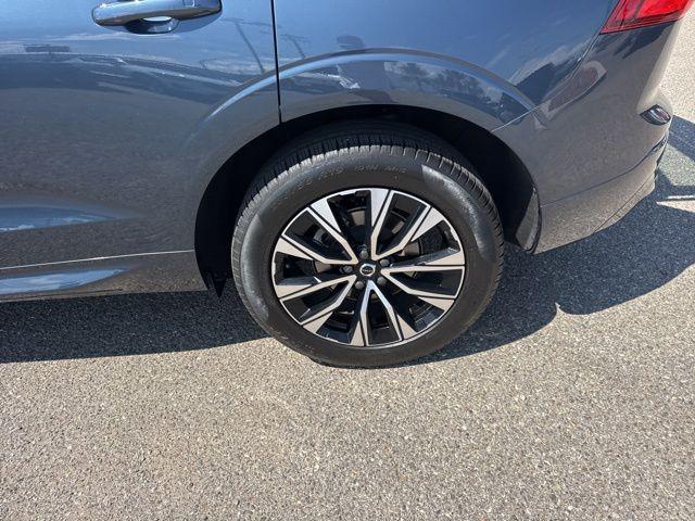 Photo of 2023 Blue Volvo XC60