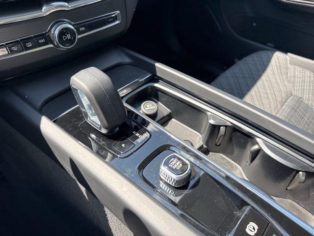 Photo of 2023 Blue Volvo XC60