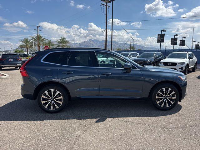 Photo of 2023 Blue Volvo XC60