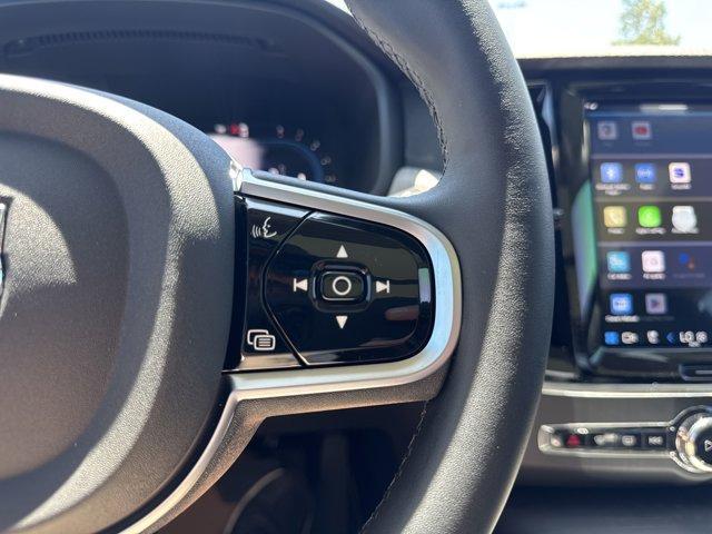 Photo of 2025 Vapour Gray Volvo V90 Cross Country