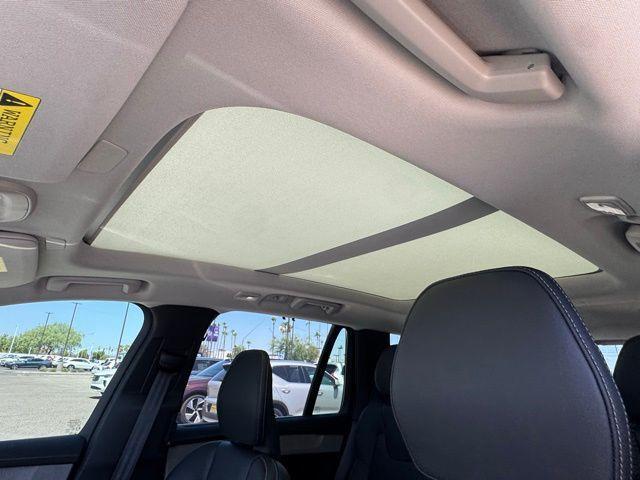 Photo of 2025 White Volvo XC90 Plug-In Hybrid