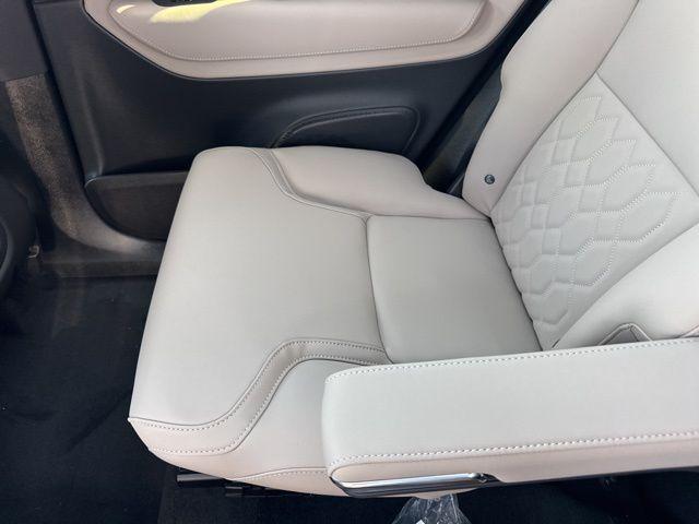 Photo of 2025 Vapour Gray Volvo XC90 Plug-In Hybrid