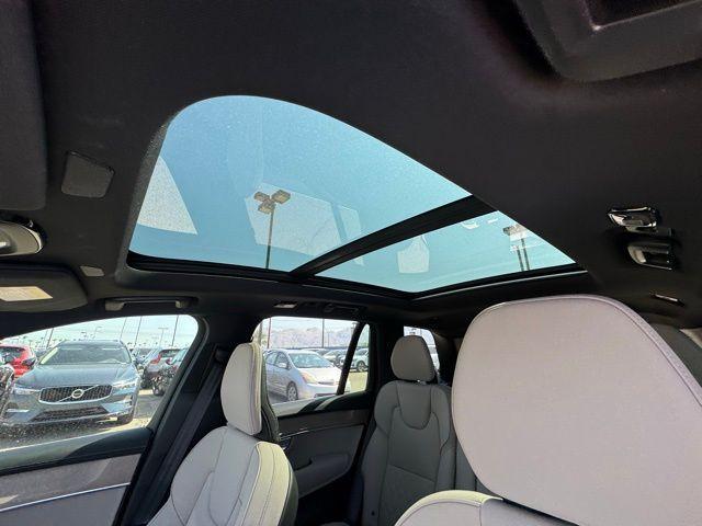 Photo of 2025 Vapour Gray Volvo XC90 Plug-In Hybrid