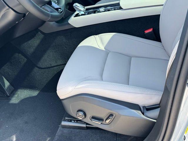Photo of 2025 Vapour Gray Volvo XC90 Plug-In Hybrid