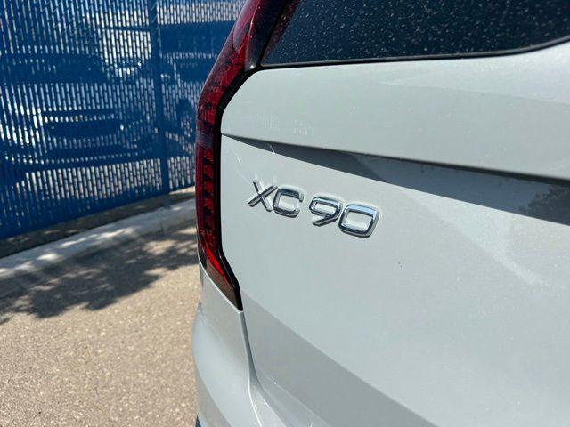 Photo of 2025 Vapour Gray Volvo XC90 Plug-In Hybrid