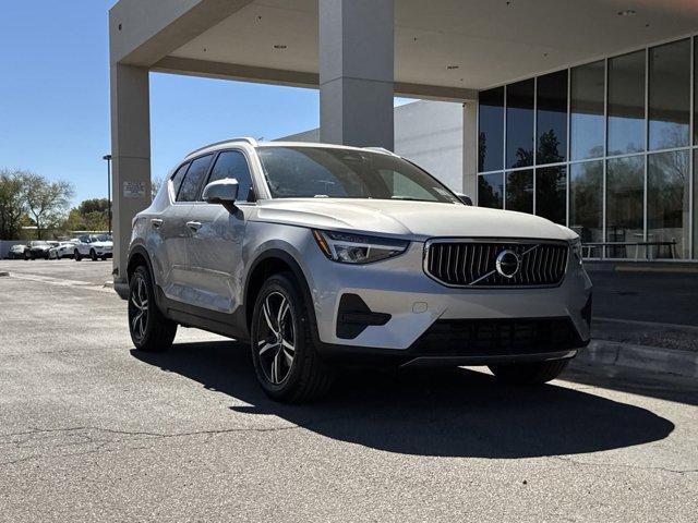 2025 Volvo XC40