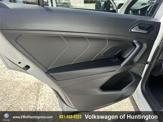 Photo of 2022 Pure White Volkswagen Tiguan