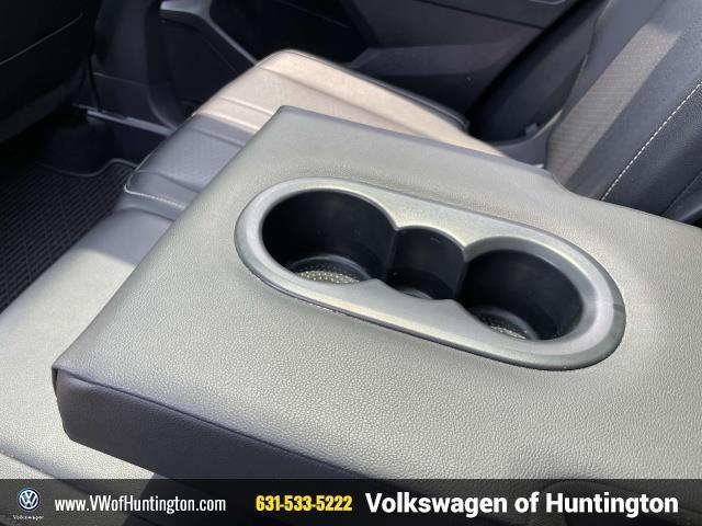 Photo of 2022 Deep Black Pearl Volkswagen Tiguan