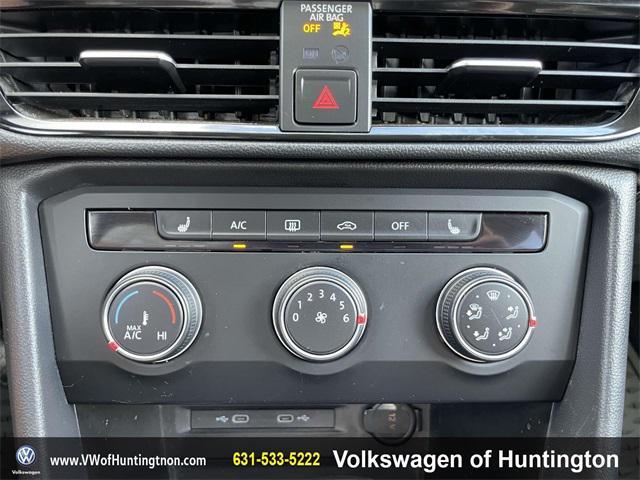 Photo of 2022 Pure Gray Volkswagen Taos
