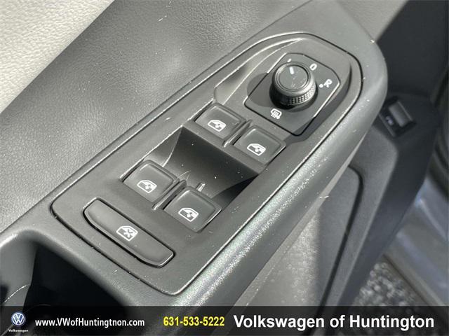 Photo of 2022 Pure Gray Volkswagen Taos