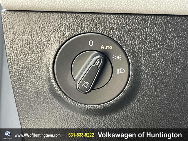 Photo of 2022 Pure Gray Volkswagen Taos
