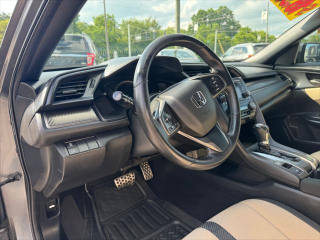 Photo of 2018 Gray Honda Civic