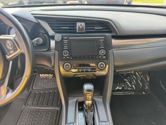 Photo of 2018 Gray Honda Civic