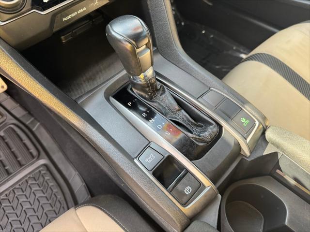 Photo of 2018 Gray Honda Civic