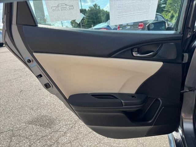 Photo of 2018 Gray Honda Civic