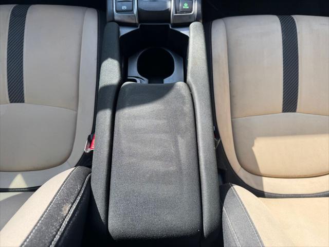 Photo of 2018 Gray Honda Civic