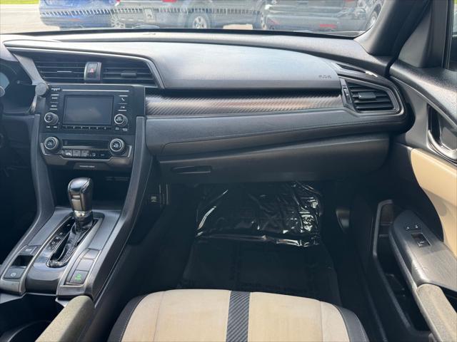 Photo of 2018 Gray Honda Civic